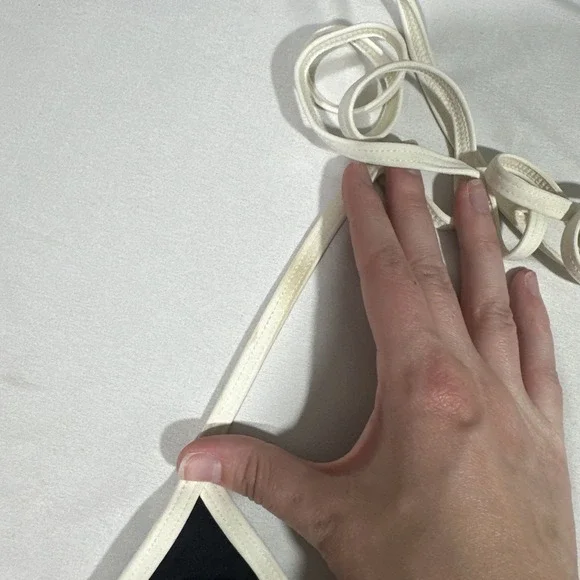 NWD $92 L Space [ Small ] Colorblock Lotus Bikini Top in Black + Cream #U1742 - Picture 4 of 10